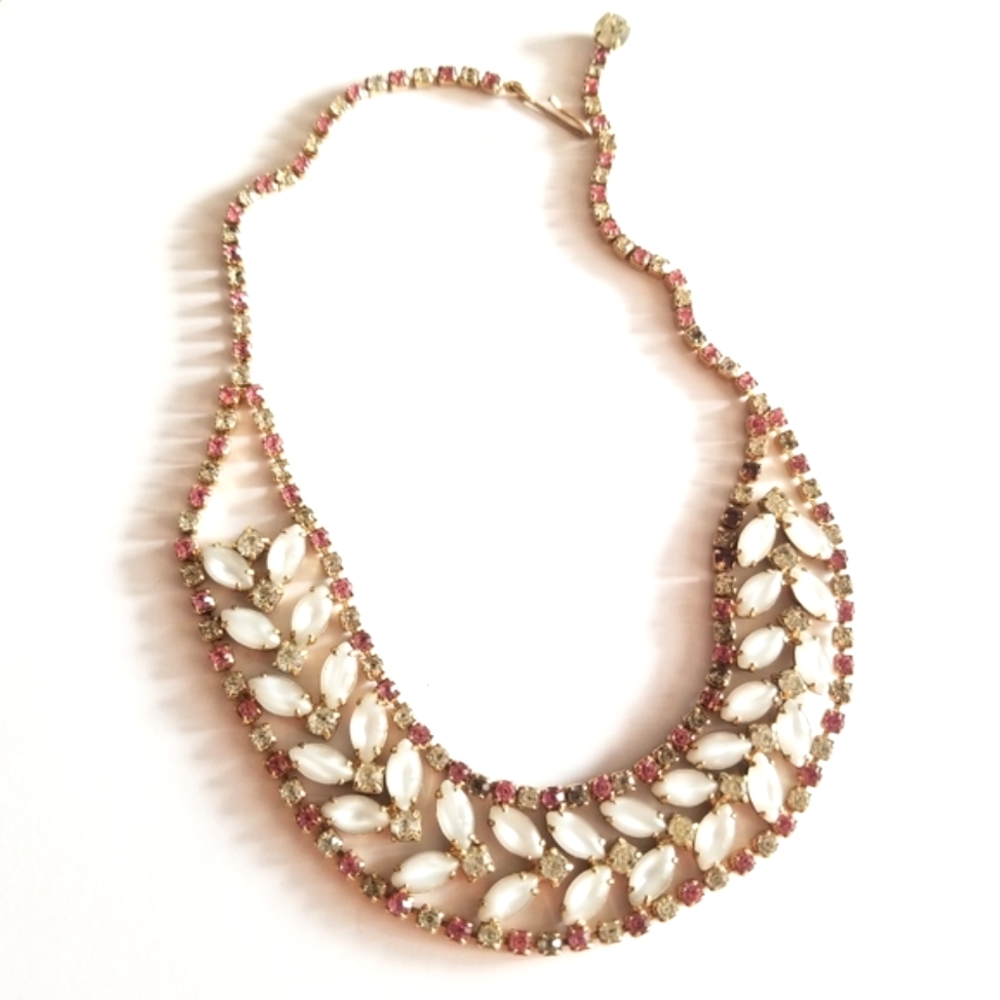 Vintage necklace rhinestone choker gold tone pink white moonglow cats eye